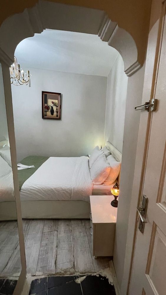 Chez Bore Economy Double Room