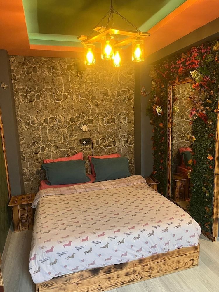 Marvel Suites- Adults Only Superior Double Room 11