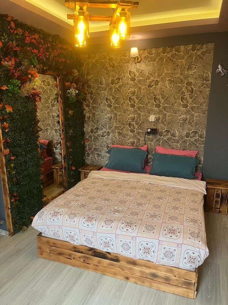 Marvel Suites- Adults Only Superior Double Room 4