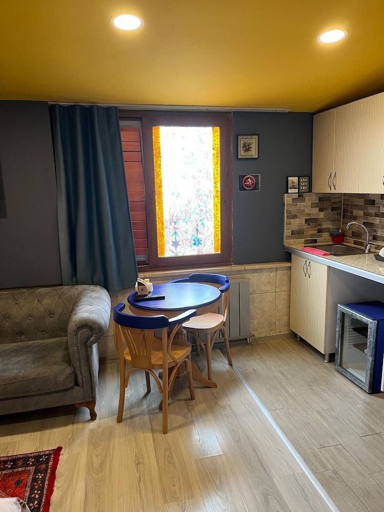 Marvel Suites- Adults Only Deluxe Room 6