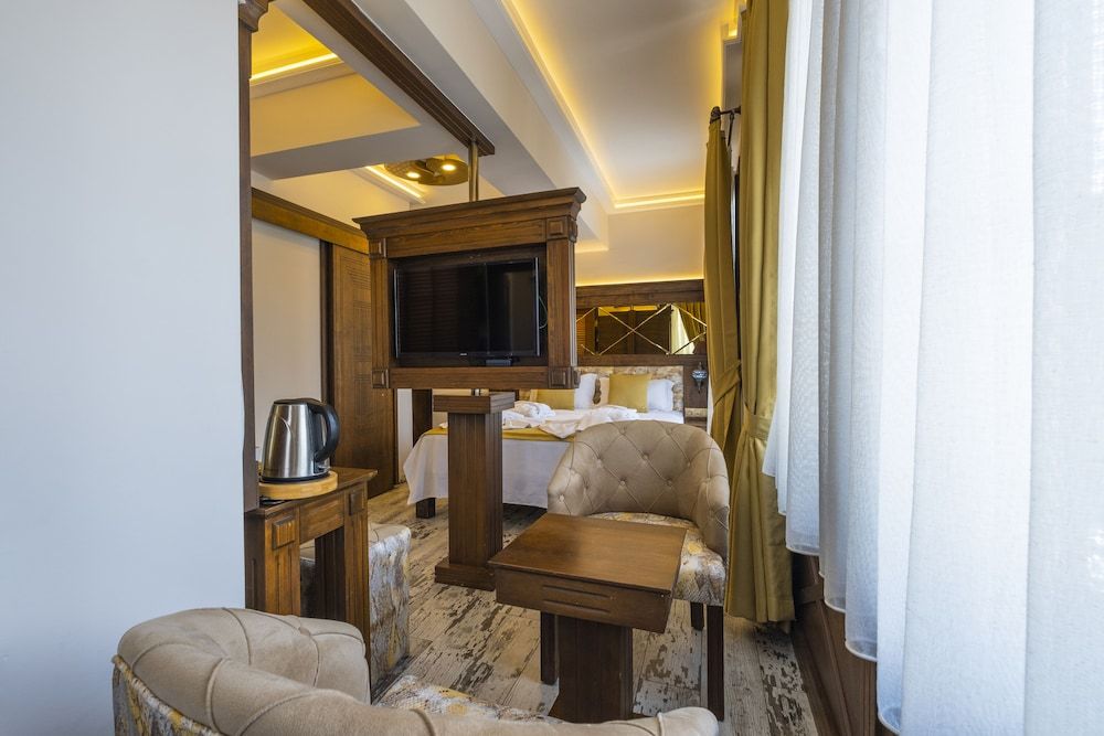 undefined Reis Royal Hotel 4