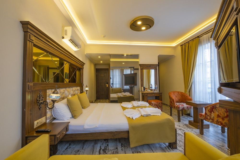 Reis Royal Hotel Standard Double Room