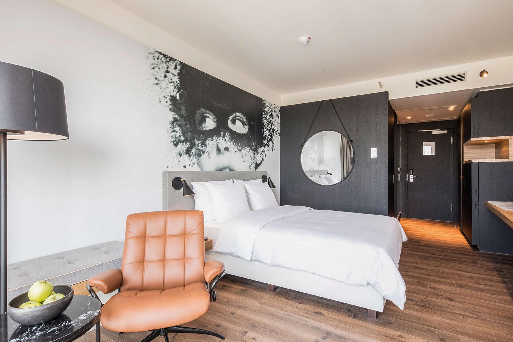 Junior Suite - Garden View - 1 Queen