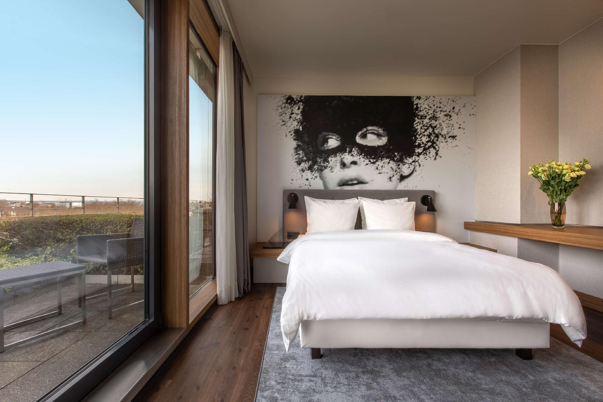 Premium Room - Balcony - 1 Queen