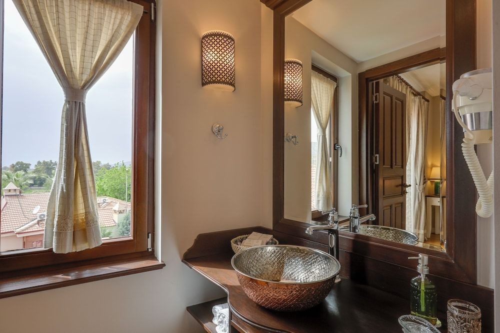 Akanthus Hotel Ephesus Deluxe Double or Twin Room, City View 11