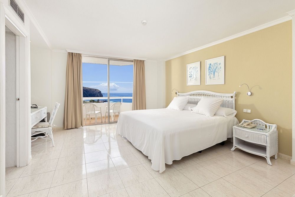 Superior Room, Sea View (Xtra (2 ad + 1 ch))