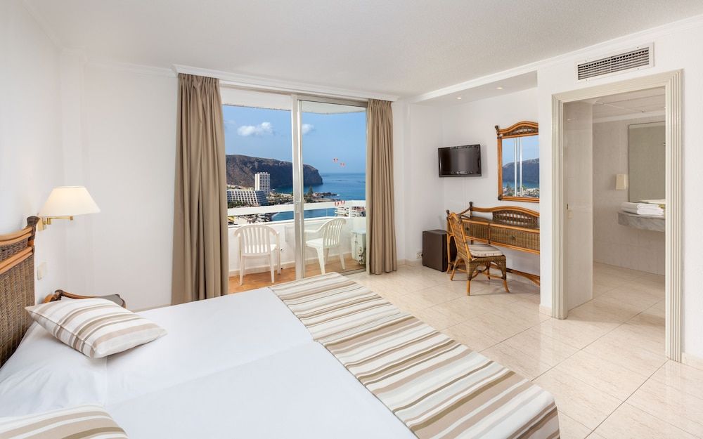 Superior Room, Sea View (Front (2ad+1ch))
