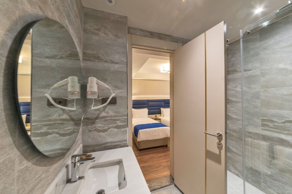 Golden Royal Hotel & Spa Economy Room 5