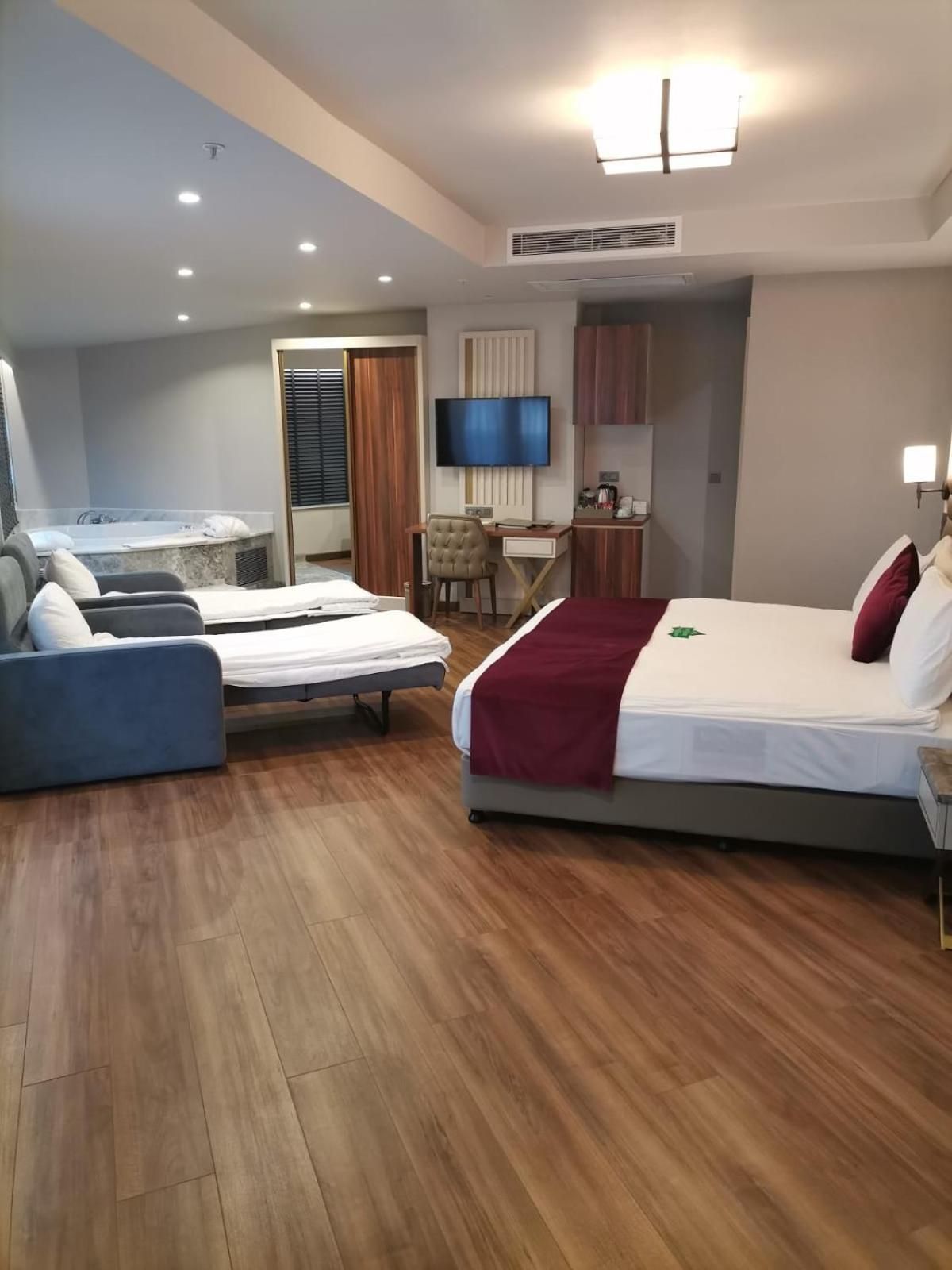 undefined Golden Royal Hotel & Spa 3