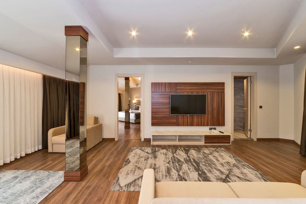 undefined Golden Royal Hotel & Spa 10