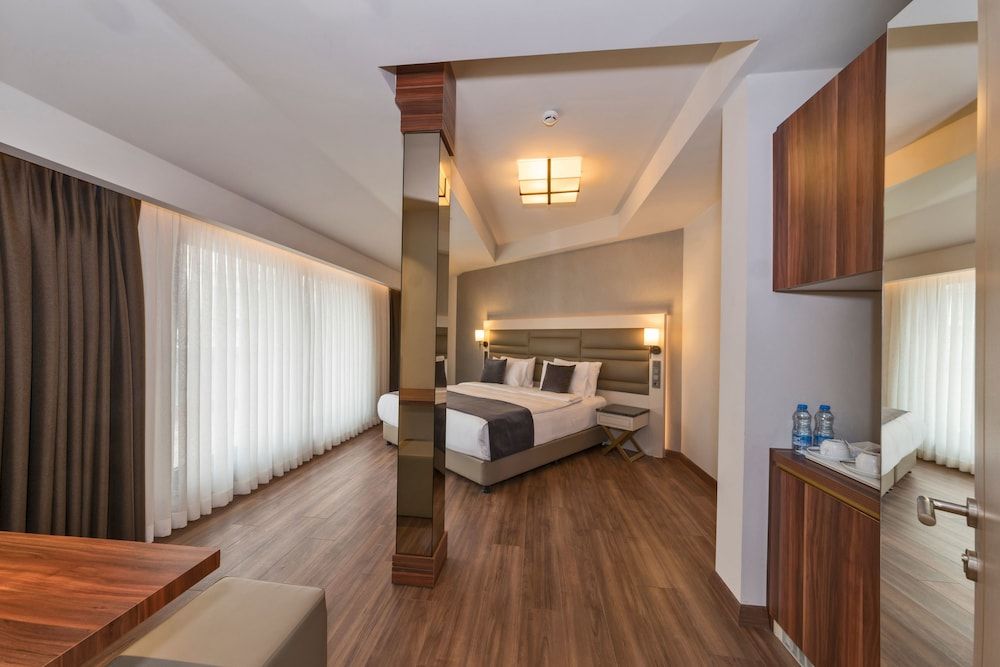 undefined Golden Royal Hotel & Spa 6