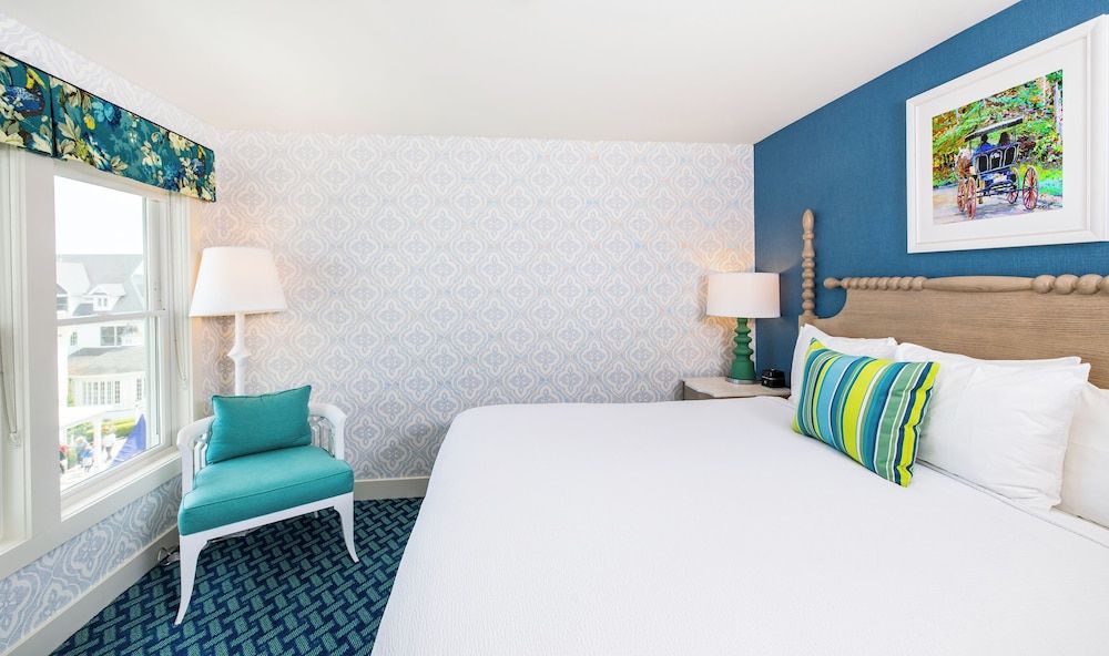 Premium Room, 1 King Bed, Lake View