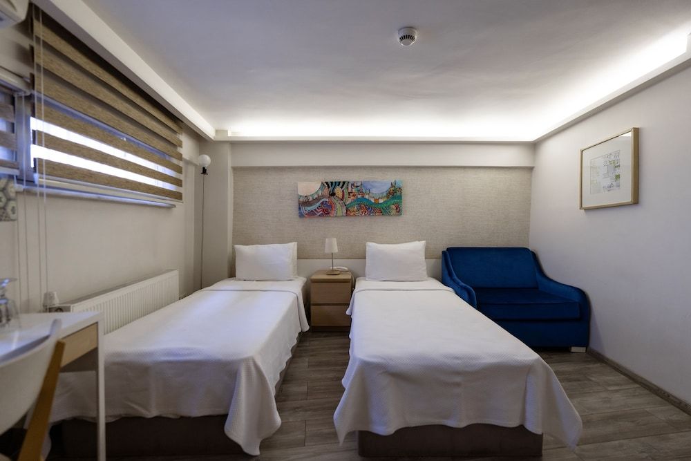 Elanaz Hotel Economy Twin Room 4