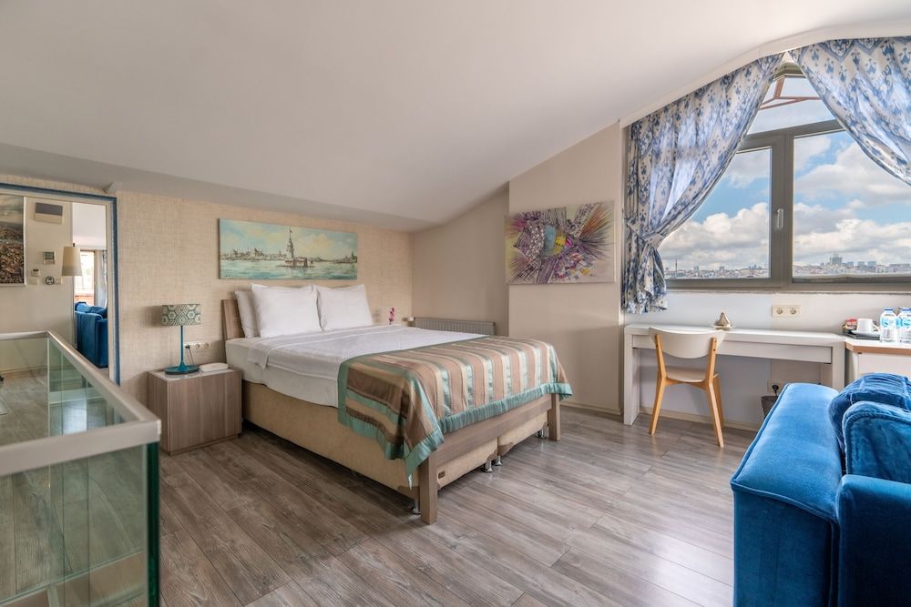 undefined Elanaz Hotel