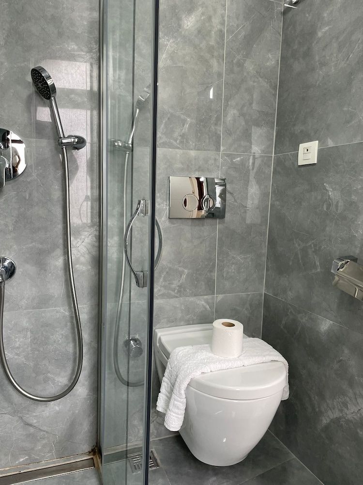 undefined ENS HOTEL 7