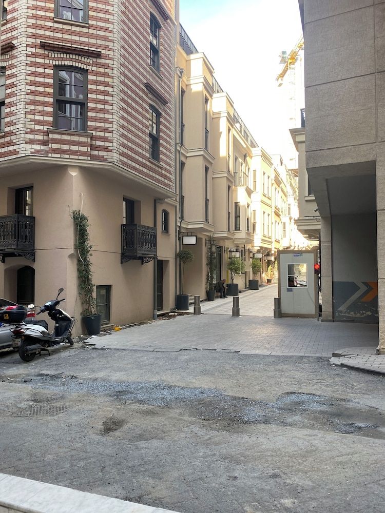 undefined Taksim Cmlm Apart 2