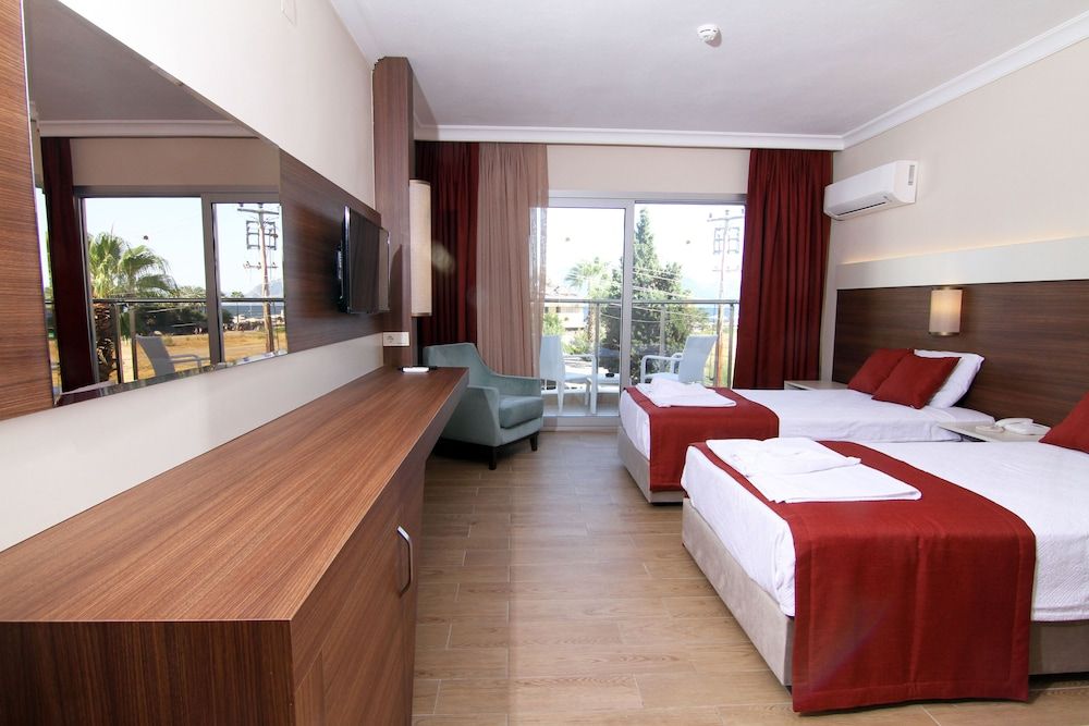 Triple Room, City View