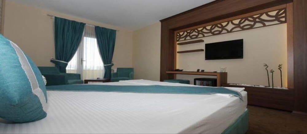 Hotel La Bella Bergama Classic Double or Twin Room 5