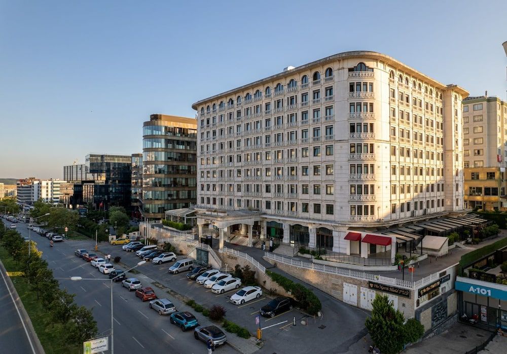 undefined Elits Suits 4