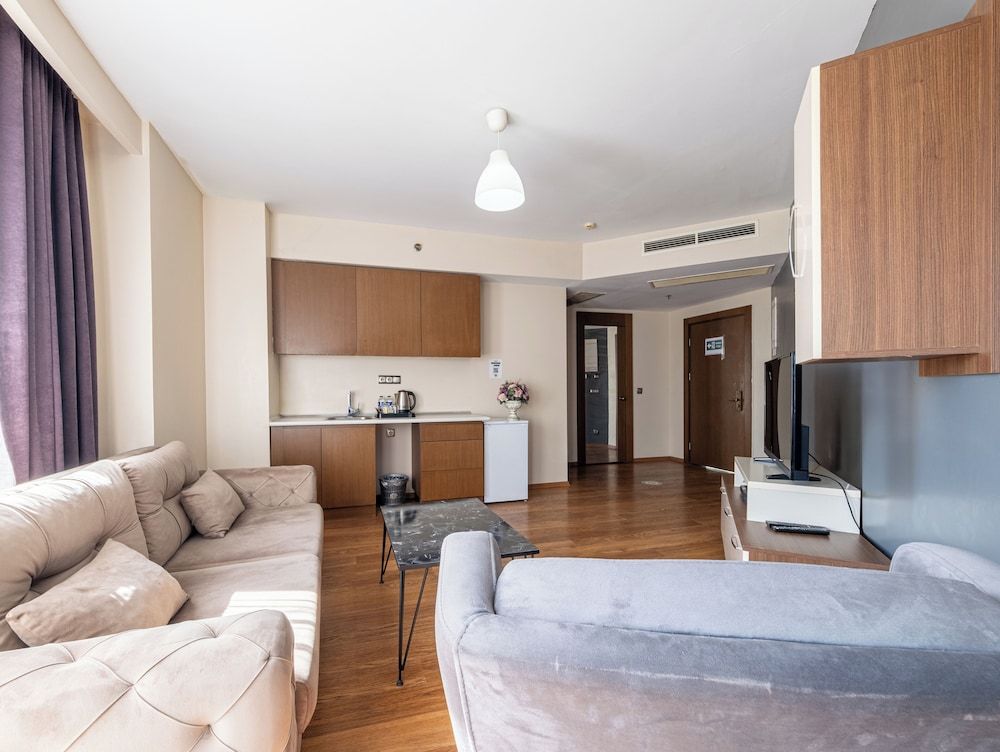 undefined Elits Suits