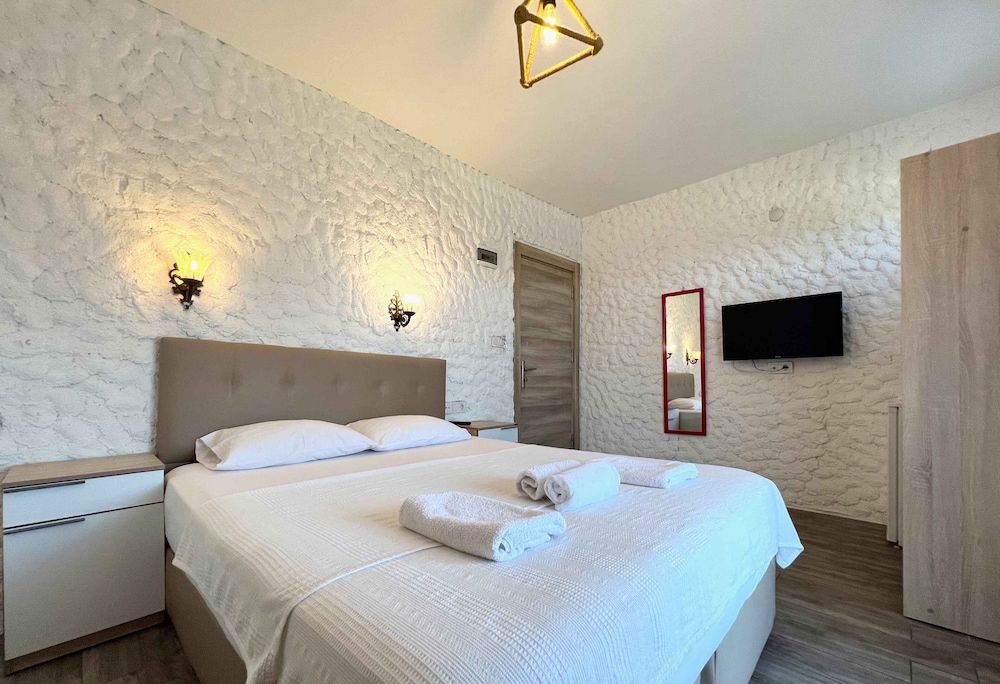 Satsuma Butik Otel French Balcony (Double Bed)
