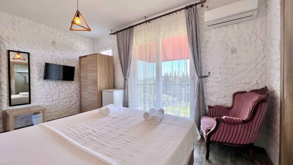 Satsuma Butik Otel French Balcony (Double Bed) 6