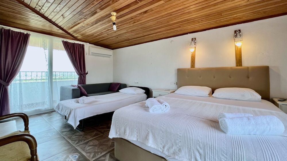 Comfort Triple Room