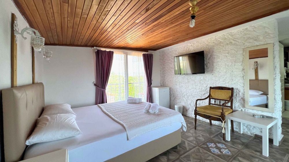 Satsuma Butik Otel Comfort Double Room 3