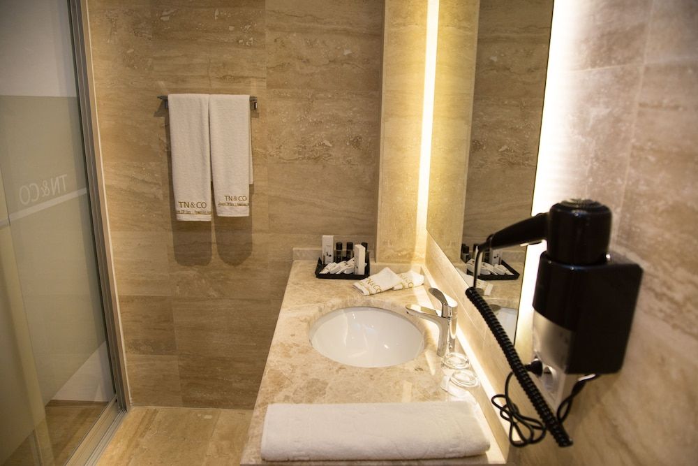 TN & CO Hotel Deluxe Room, 1 Bedroom, Non Smoking, City View 7