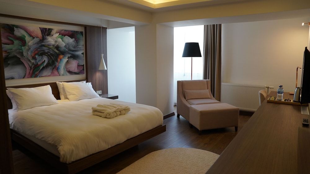 TN & CO Hotel Deluxe Room, 1 Bedroom, Non Smoking, City View 5