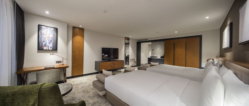 Family Room, 2 Bedrooms, Adjoining Rooms