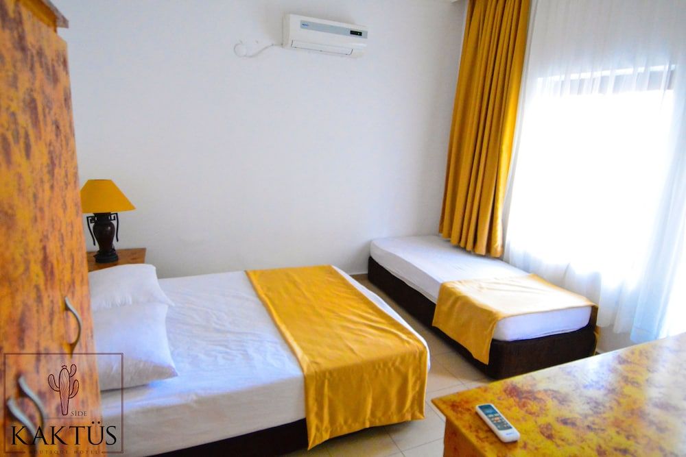 Deluxe Triple Room, Multiple Beds