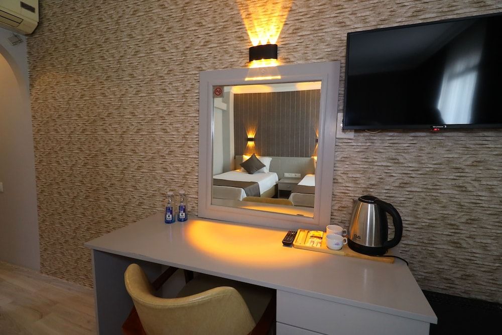 Artan Hotel Standard Room 9