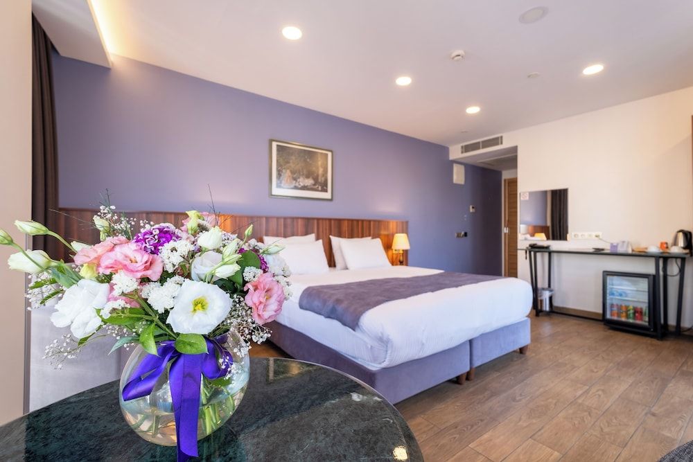 Double or Twin Room, Non Smoking, Corner