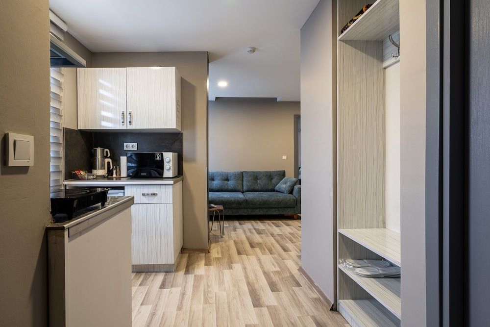 undefined Element Residence 10