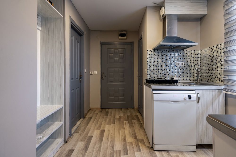 undefined Element Residence 7