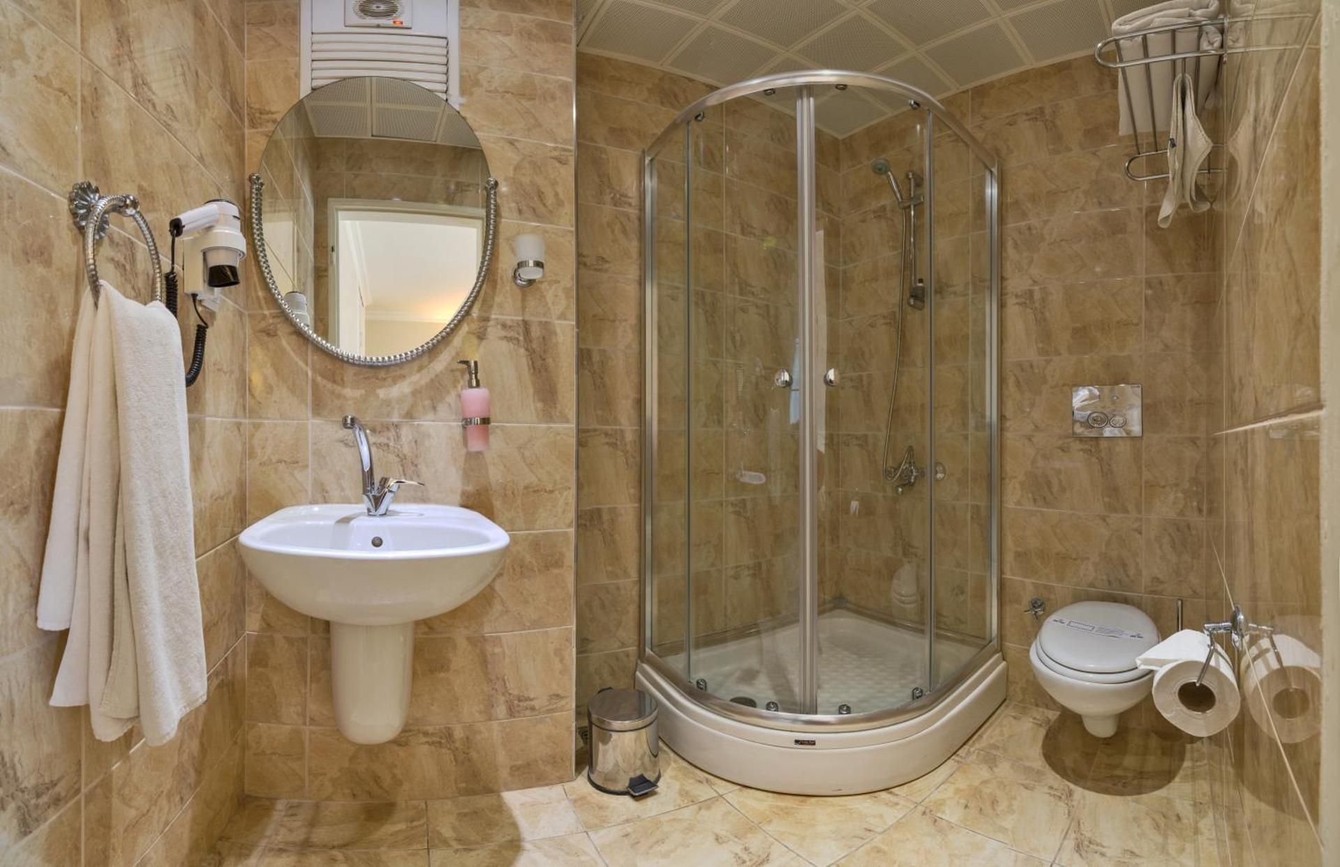 undefined Fuar Hotel 5