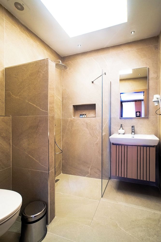 Cheers Porthouse Deluxe Double or Twin Room 7