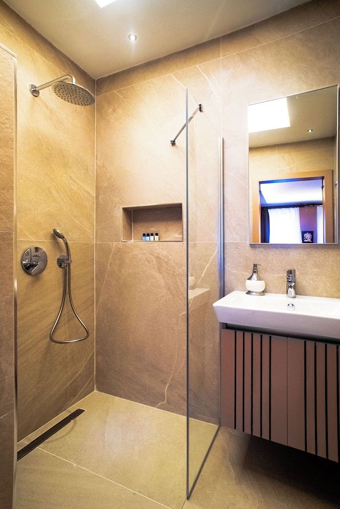 Cheers Porthouse Deluxe Double or Twin Room 6