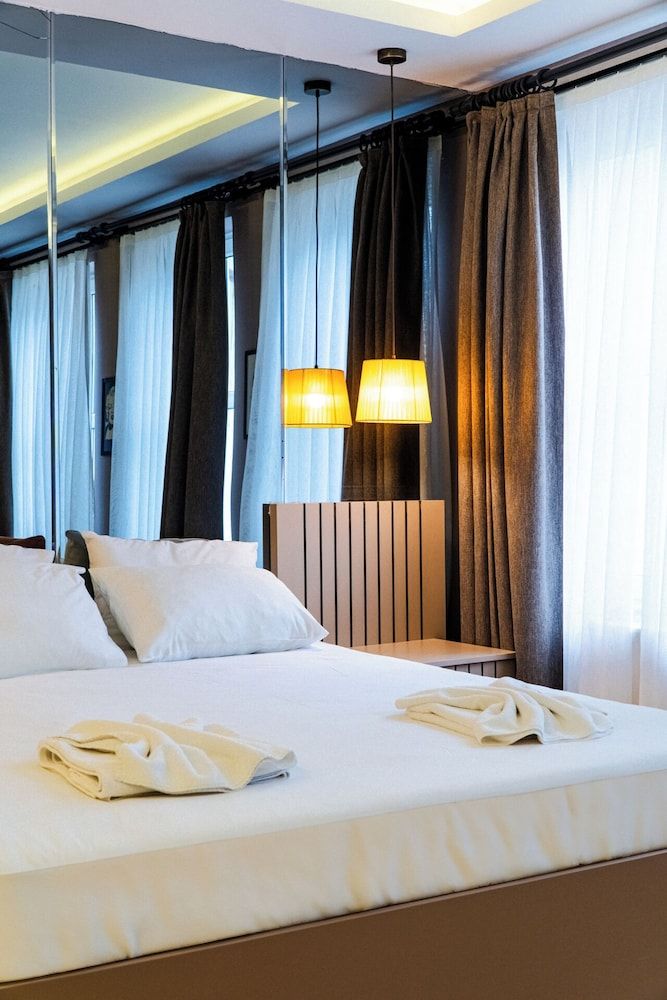 Cheers Porthouse Deluxe Double or Twin Room 2