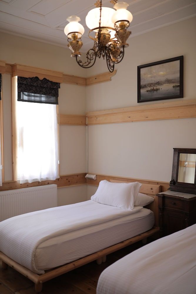 Melekli Konak Twin Room 3