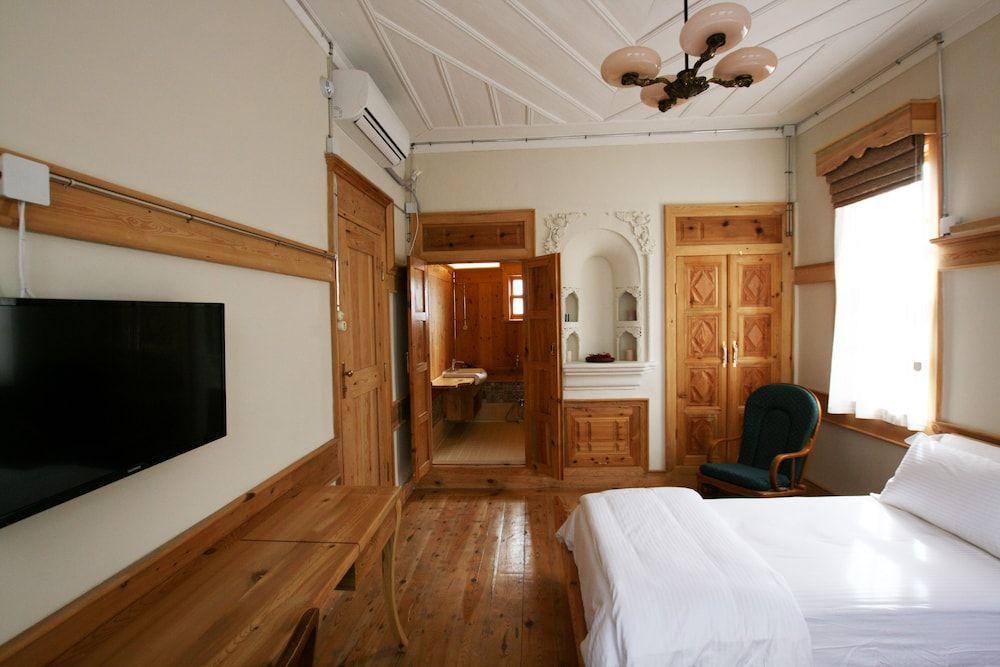 Melekli Konak Twin Room 12