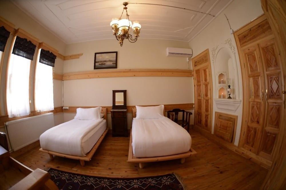 Melekli Konak Twin Room 4