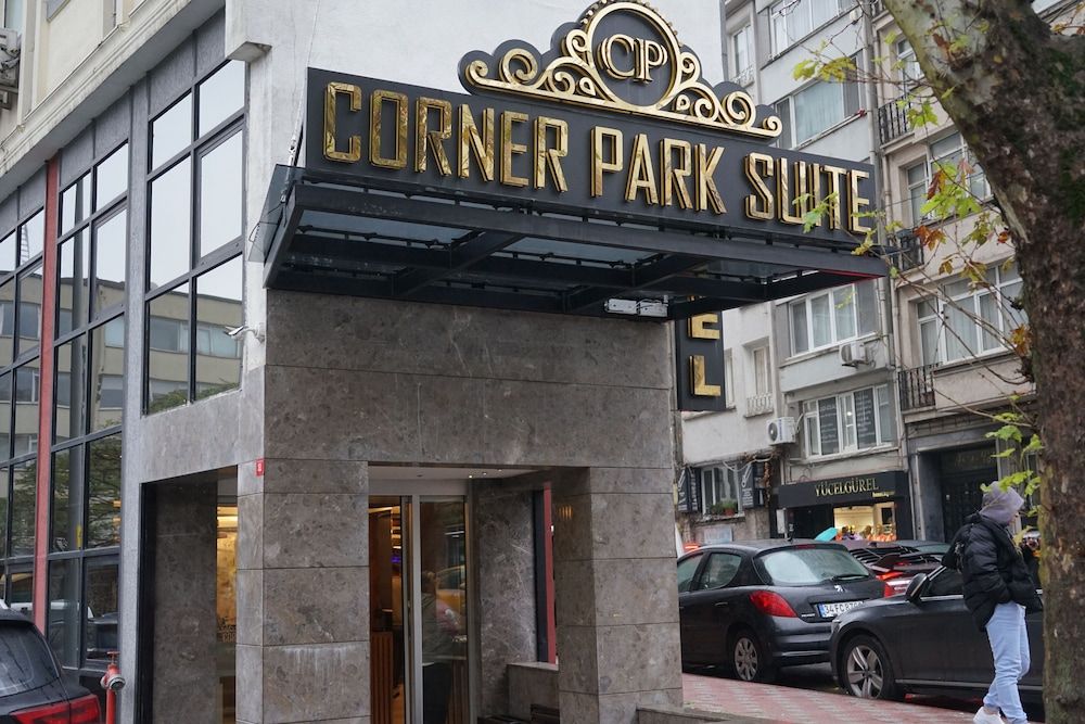undefined Corner Park Suites 7