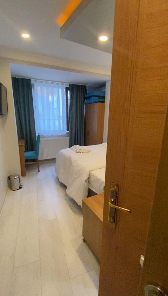 undefined Riverland Suites & Apart Hotel 2