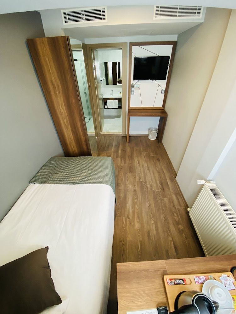 undefined Hakcan Hotel 8