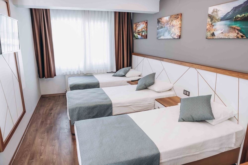 Hakcan Hotel Triple Room 7