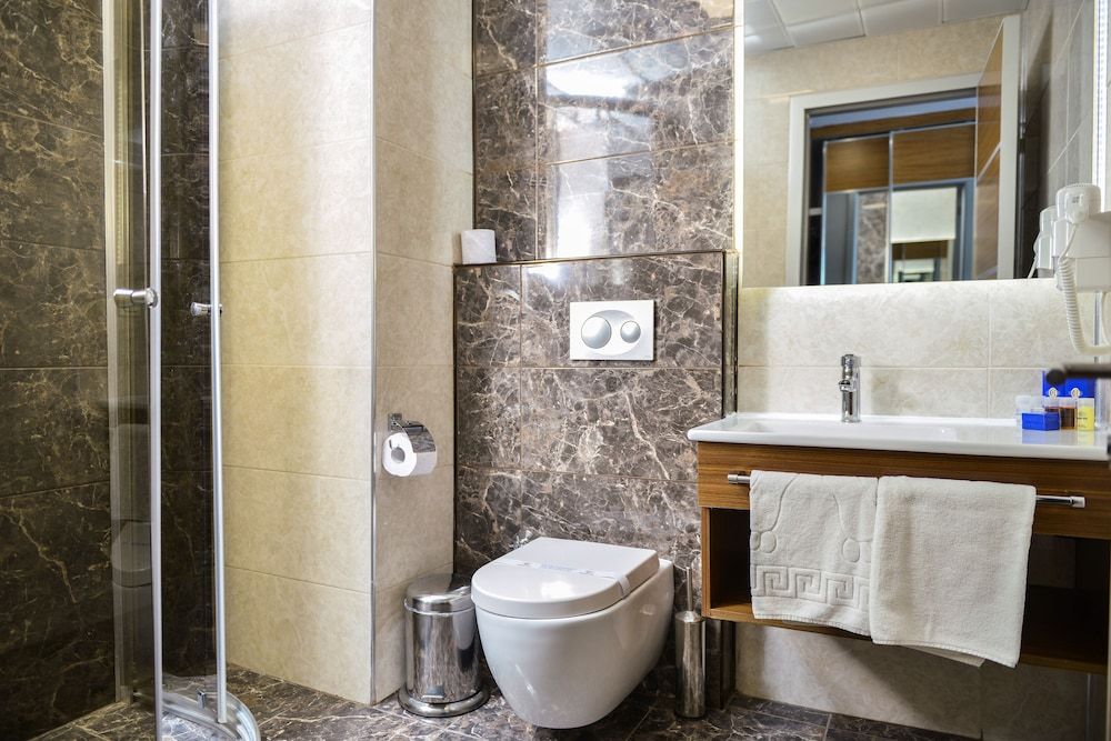 Hakcan Hotel Triple Room 13