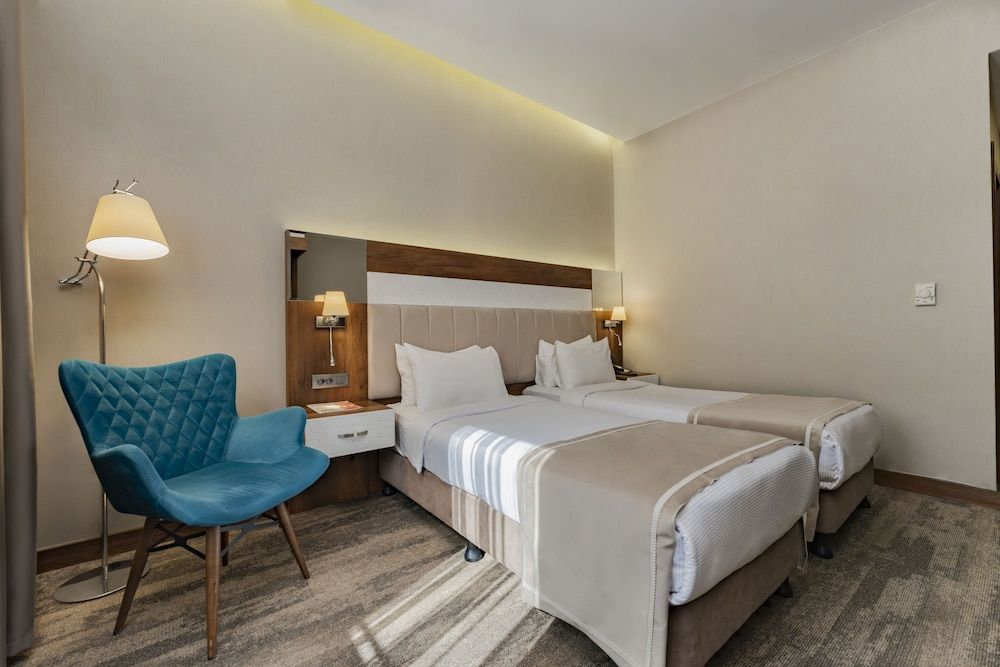 Vespia Hotel Standard Double Room 5