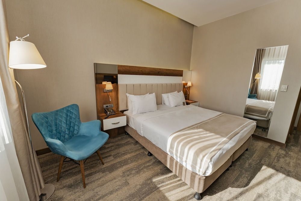 undefined Vespia Hotel 3